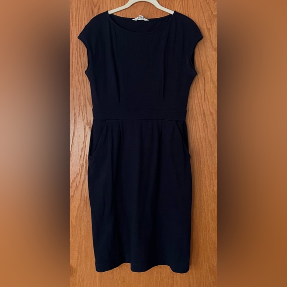 Boden Navy Dress - w/ pockets - Picture 2 of 6